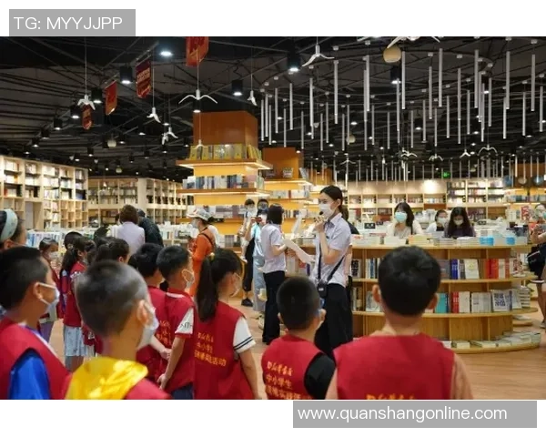 周六下午三点半精彩对决大连一方迎战武汉卓尔直播盛况不容错过